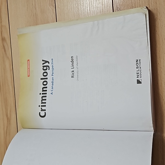 Criminology A Canadian Perspective 8th edition College University Textbook - Picture 4 of 5